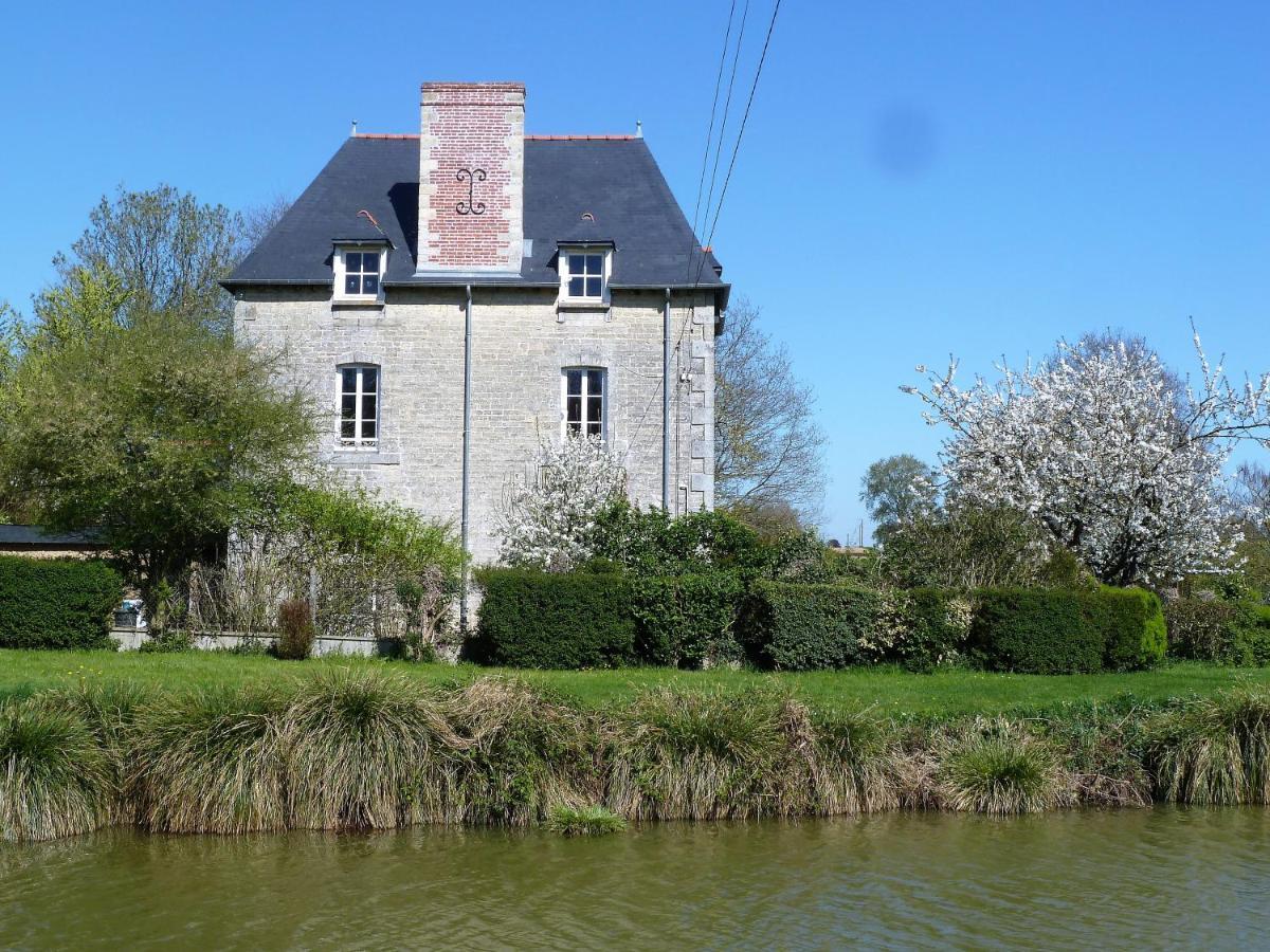 B&B L'Atelier du Presbytère Saint-Maugan Exterior foto